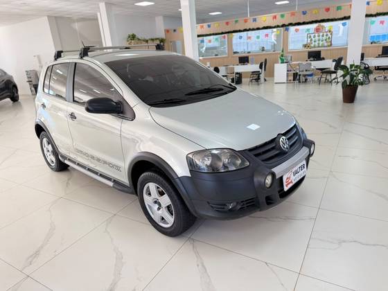 VOLKSWAGEN CROSSFOX 1.6 MI FLEX 8V 4P MANUAL VOLKSWAGEN CROSSFOX 1.6 MI FLEX 8V 4P MANUAL